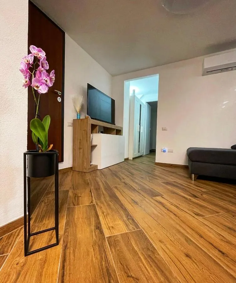 Scirocco Apartment Quartu SantʼElena Itália