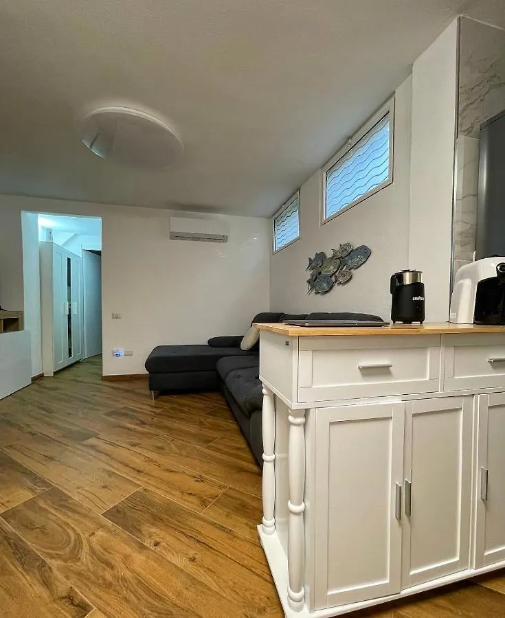 Scirocco Apartment Quartu SantʼElena